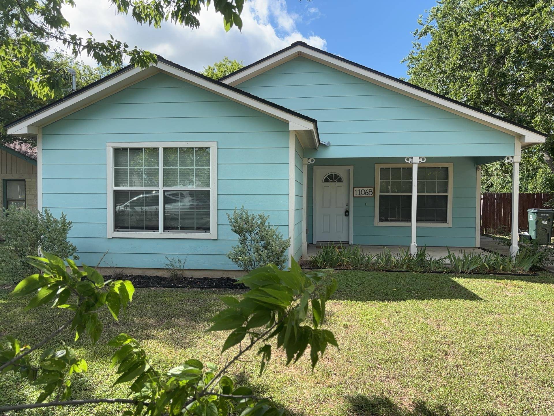 1106B E 7th ST #B, Georgetown, TX 78626