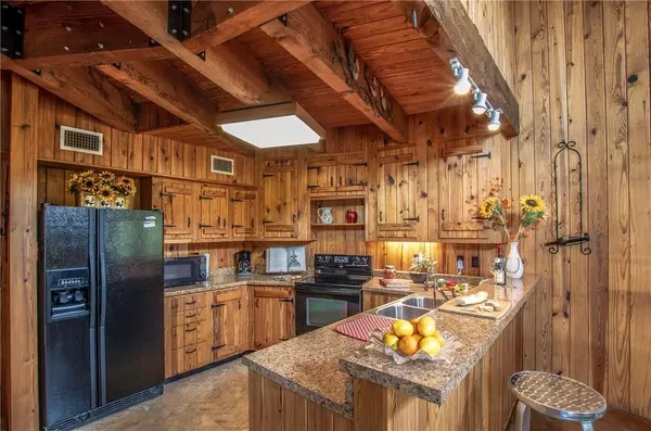 San Marcos, TX 78666,450 Oakwood LOOP