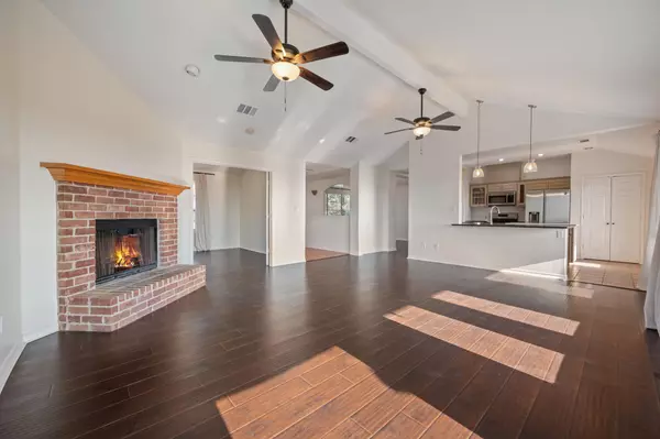 Lago Vista, TX 78645,5102 Sundown ST