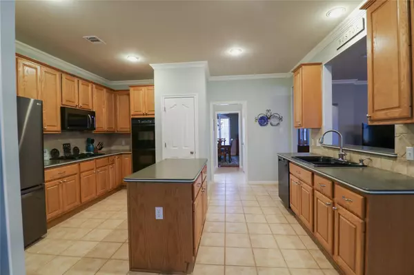 Round Rock, TX 78665,2005 Forest Hill CV