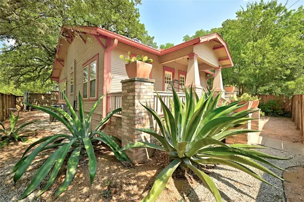 900 W Lynn ST, Austin, TX 78703