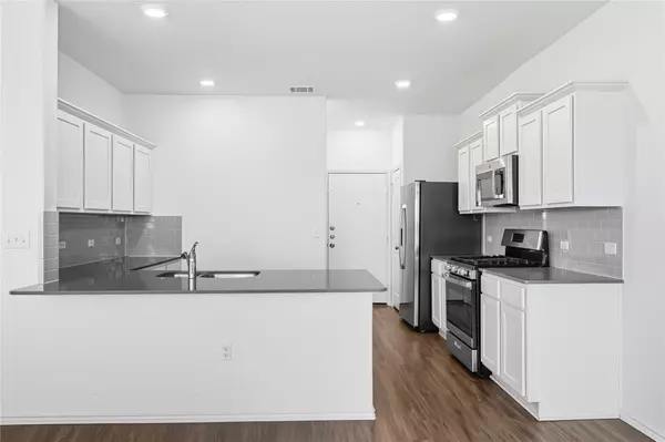 Del Valle, TX 78617,7317 Spotted Leaf WAY