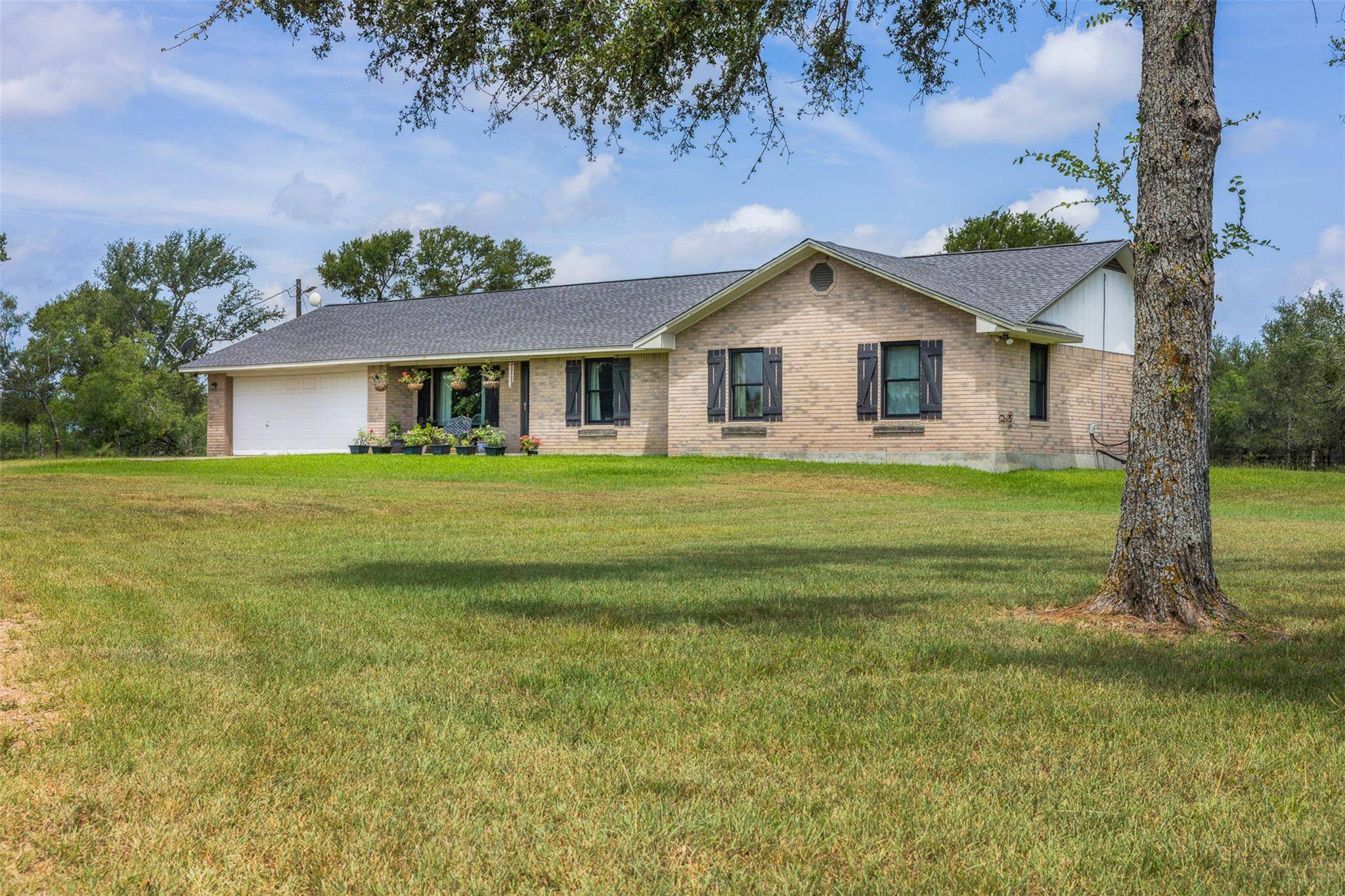 Giddings, TX 78942,3278 County Road 205