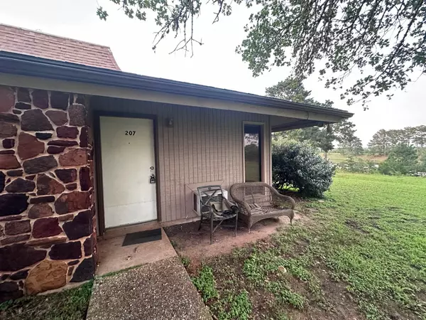 126 Conference DR #207, Bastrop, TX 78602