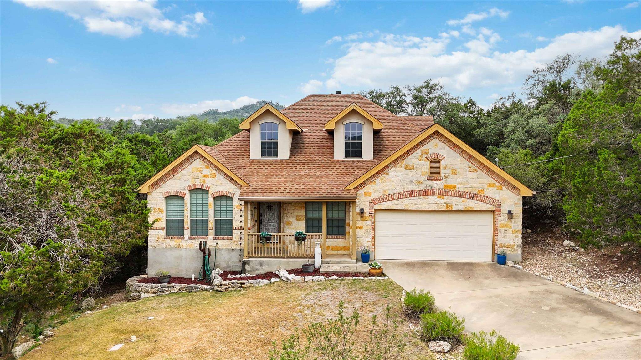 1454 Rose LN, Canyon Lake, TX 78133