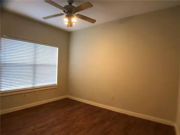 Austin, TX 78757,2106 Cullen Ave #111