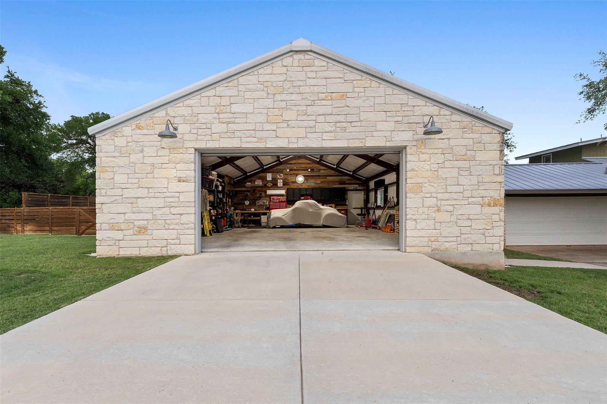 Buda, TX 78610,208 Willet DR