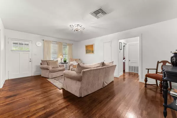 Austin, TX 78757,1303 Alegria RD