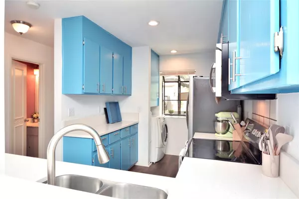 Austin, TX 78731,7122 Wood Hollow DR #105