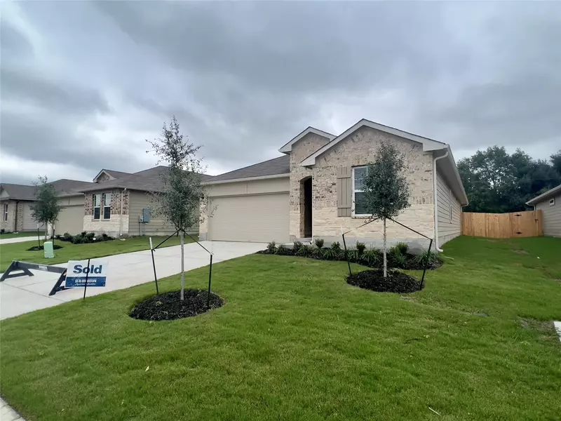 332 St Thomas ST, Lockhart, TX 78644