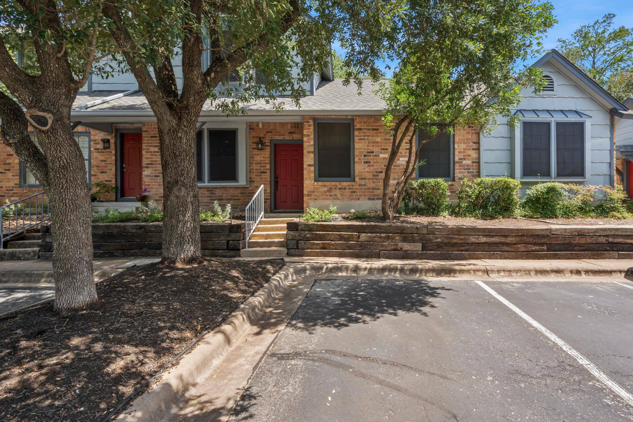1411 Gracy Farms LN #107, Austin, TX 78758