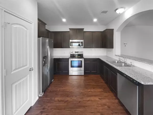Taylor, TX 76574,106 Lillian DR