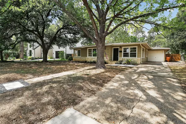 Austin, TX 78757,6106 Bull CRK