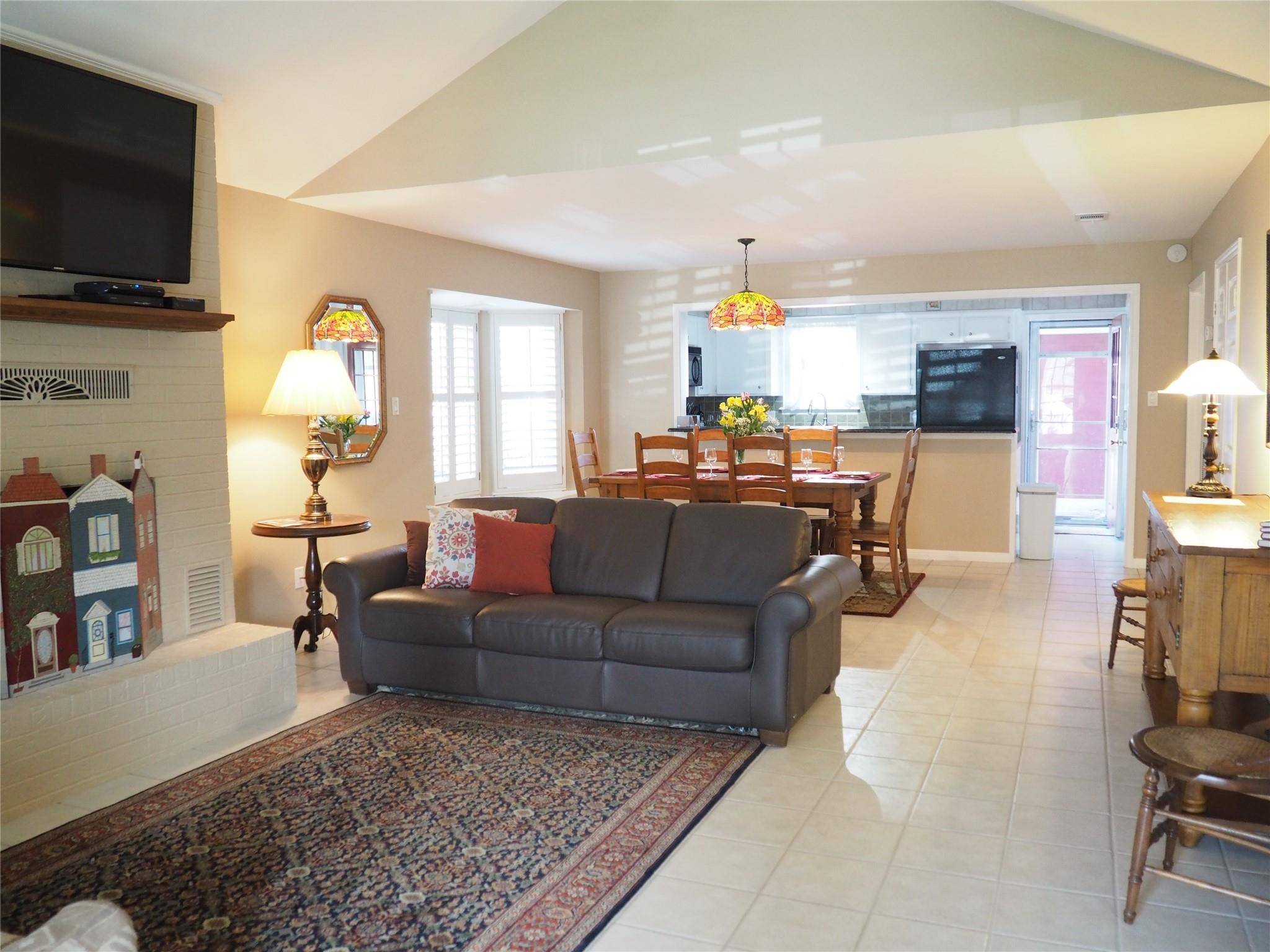 Georgetown, TX 78626,409 E 6th ST