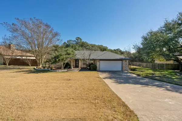 Dripping Springs, TX 78620,810 Meadow Oaks DR