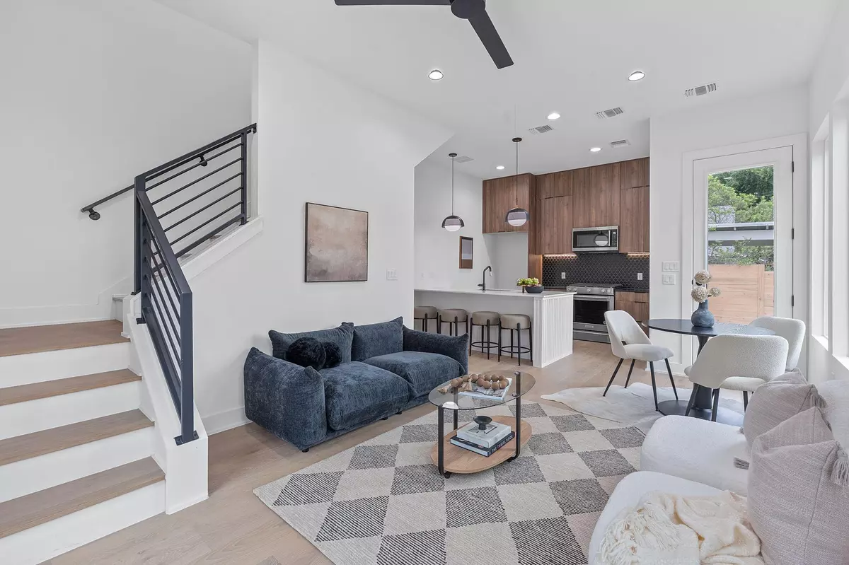 Austin, TX 78702,54 Robert T Martinez Jr ST