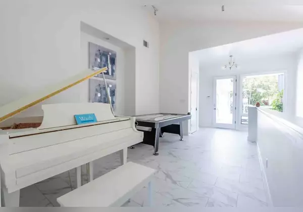 Austin, TX 78731,5924 Lookout Mountain DR