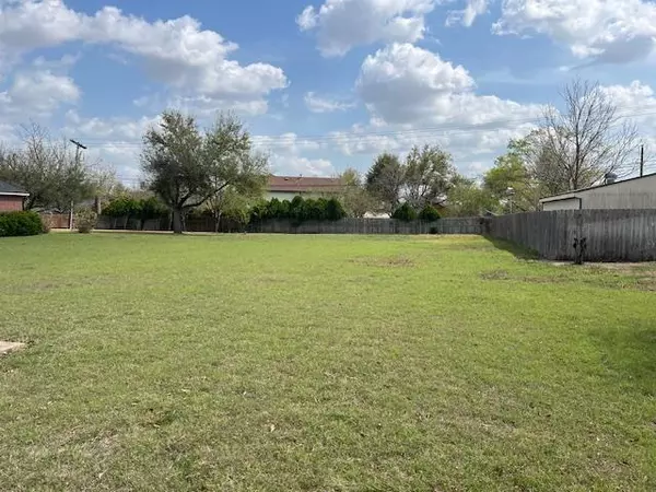 Taylor, TX 76574,1005 TH Johnson DR