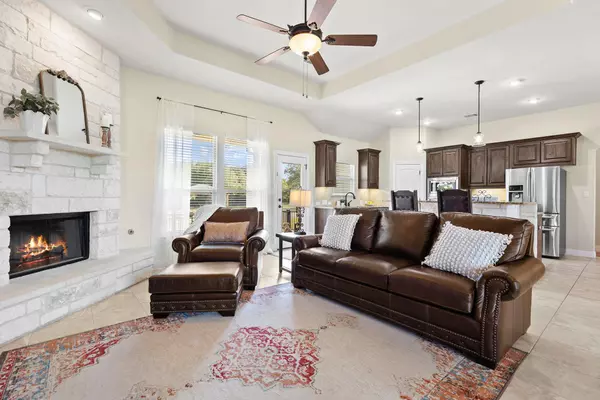 Bertram, TX 78605,206 Campo Colinas DR