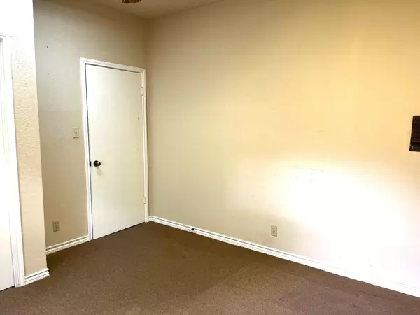 Georgetown, TX 78626,1915 S Austin Ave #111