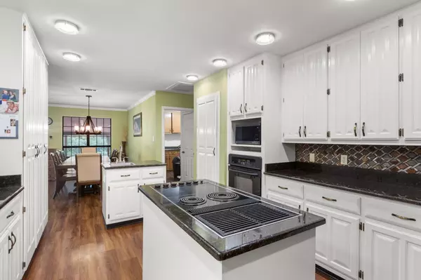 Bastrop, TX 78602,205 Kamakoa LN