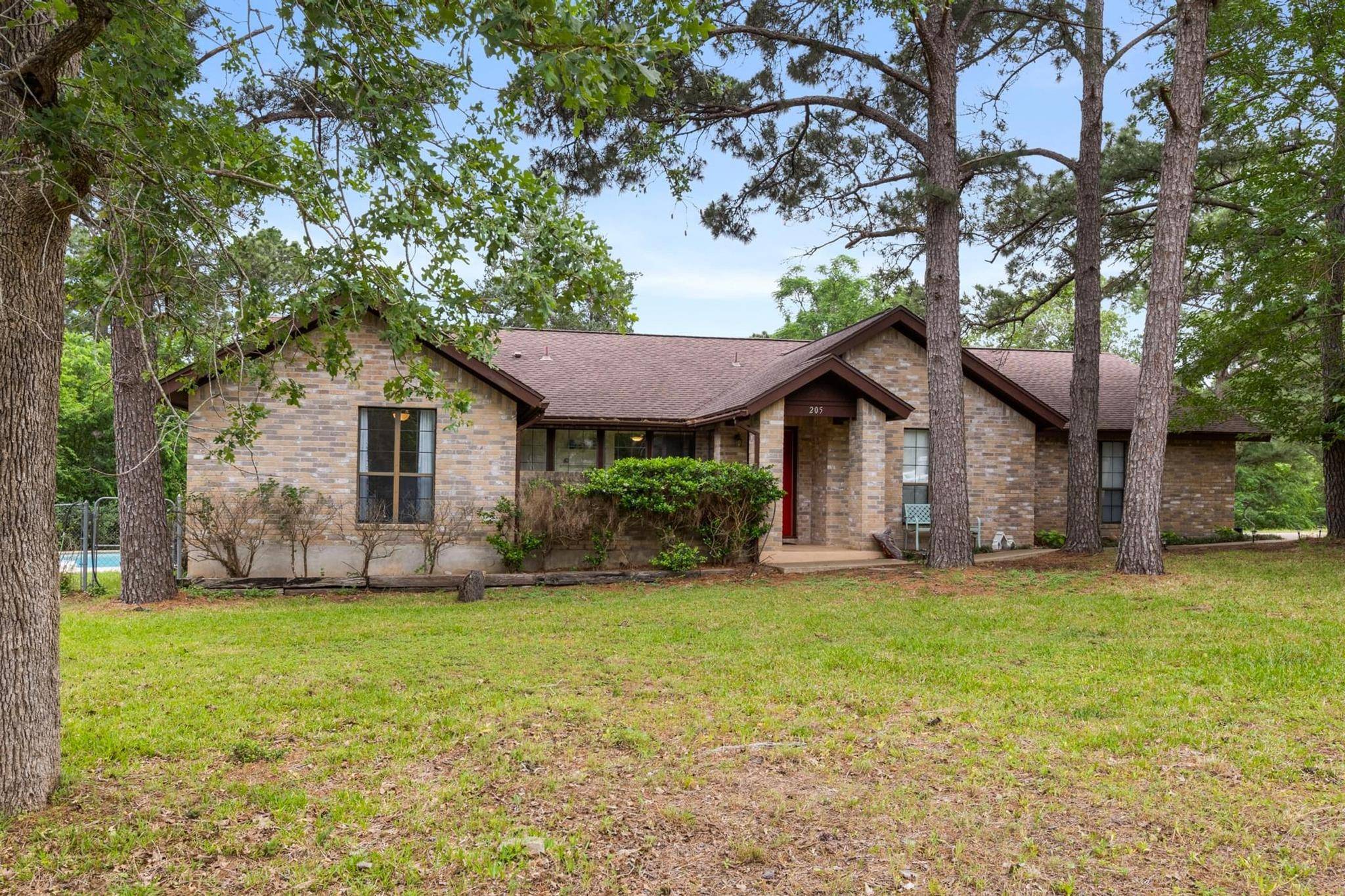 Bastrop, TX 78602,205 Kamakoa LN