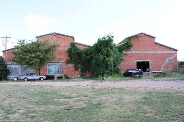 Junction, TX 76849,702 pecan ST
