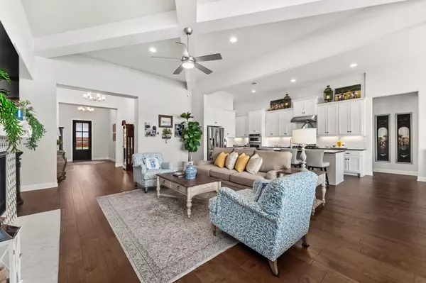 Dripping Springs, TX 78620,390 Double L DR