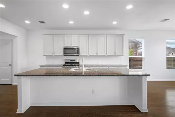Manor, TX 78653,1013 S San Marcos ST
