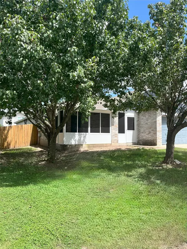 108 Bexar Forest CV, Elgin, TX 78621