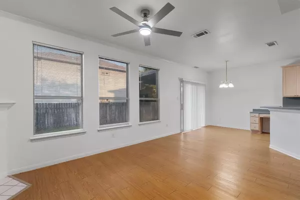 Georgetown, TX 78628,2913 #B Whisper Oaks LN