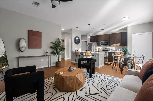 2505 Thornton RD #2208, Austin, TX 78704