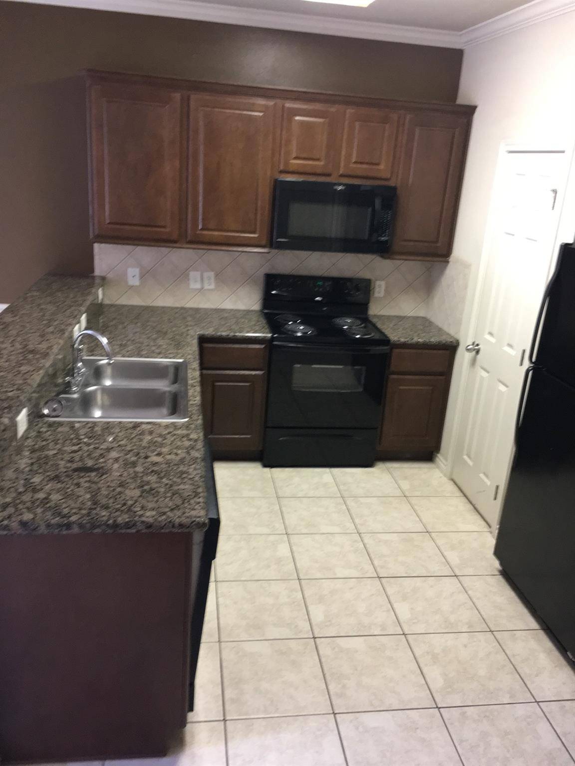 College Station, TX 77840,233 Forest DR