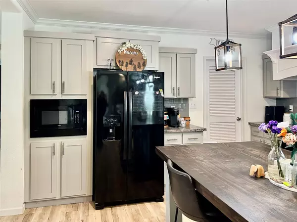 Harwood, TX 78632,1021 Lewis LN