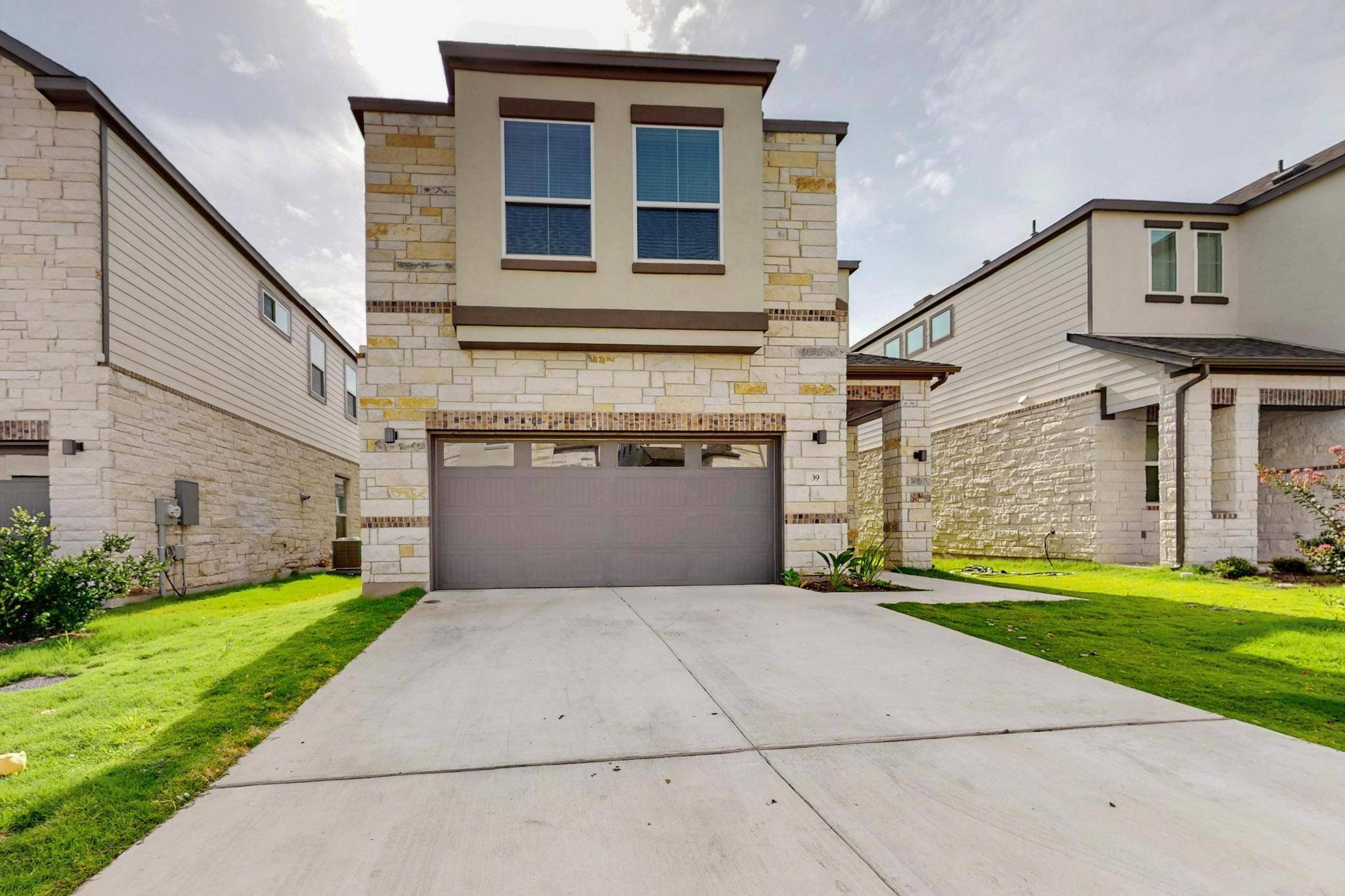 1531 N Red Bud LN #39, Round Rock, TX 78665
