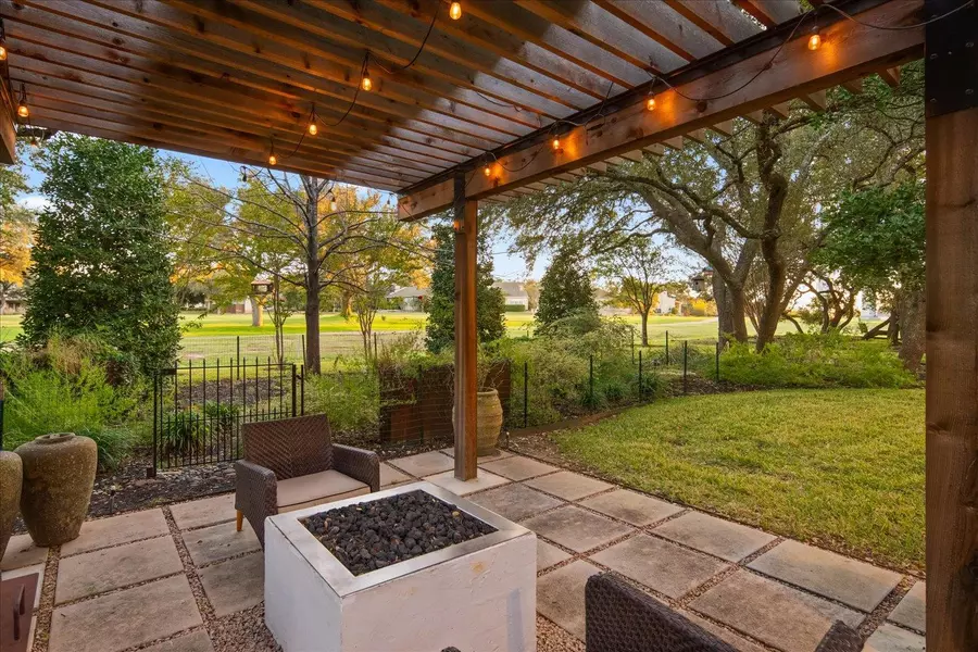112 White Sands DR, Lakeway, TX 78734