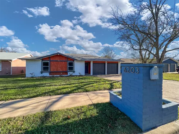 6203 London DR, Austin, TX 78745