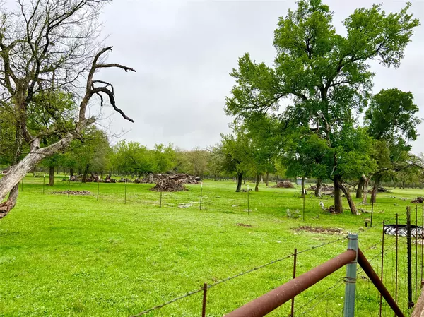 Jarrell, TX 76537,2700 County Road 305