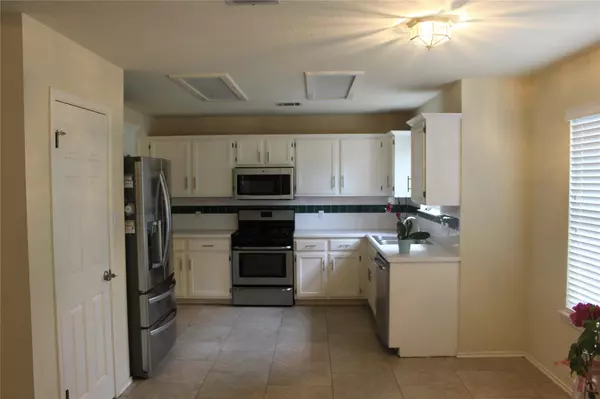 Austin, TX 78748,9000 Francia TRL