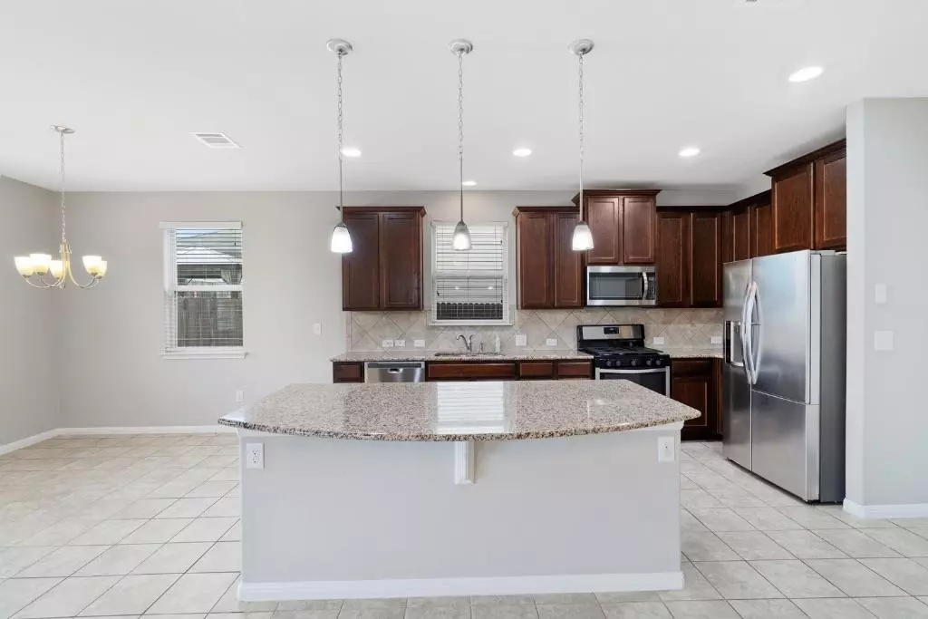 Buda, TX 78610,341 Twisted Oaks LN