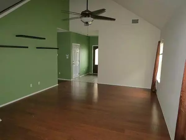 Buda, TX 78610,566 Quarter Ave