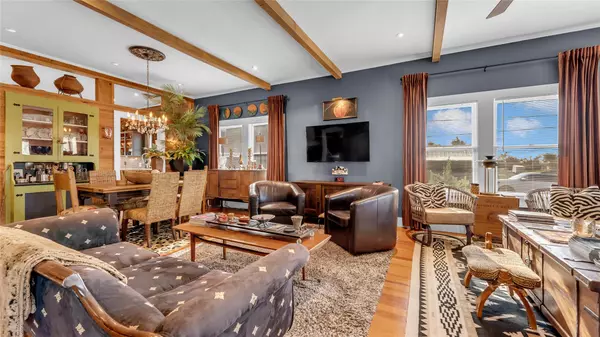 Llano, TX 78643,308 W Wallace ST