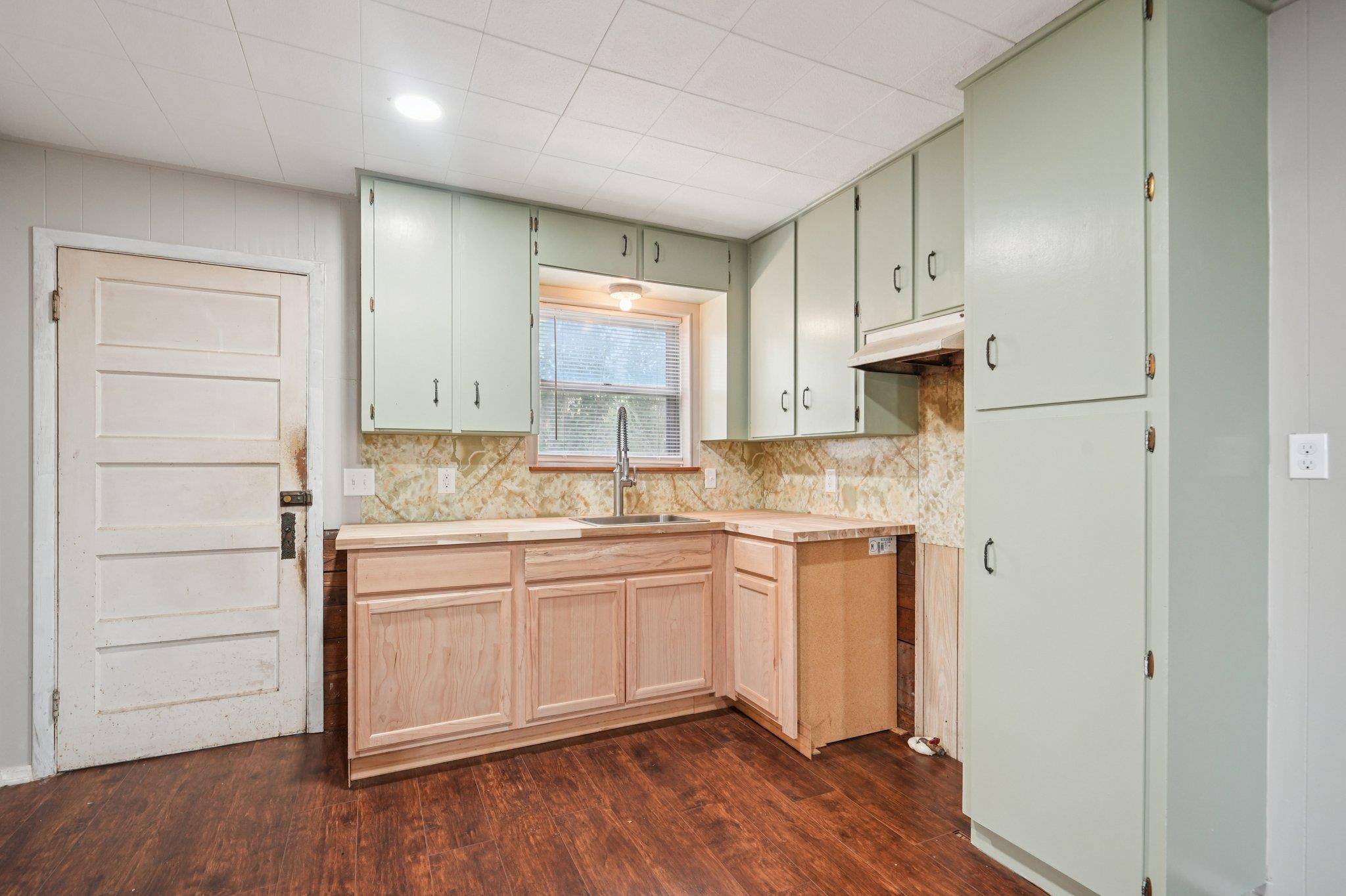 Gonzales, TX 78629,1620 Cavett ST