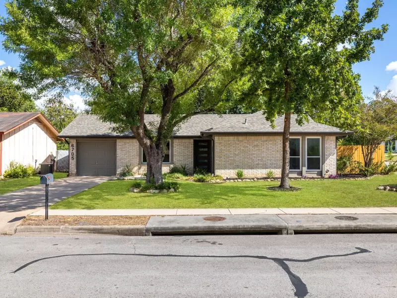 6705 Boleynwood DR, Austin, TX 78745