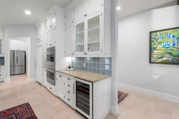 Meadowlakes, TX 78654,327 Meadowlakes DR