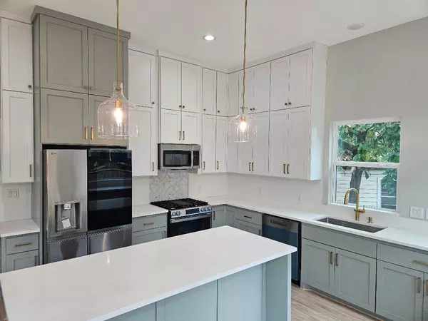 Elgin, TX 78621,700 N Avenue C