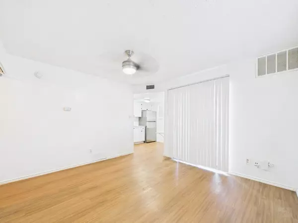 2500 Burleson RD #201, Austin, TX 78741