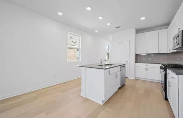 Buda, TX 78610,304 Kapok ST