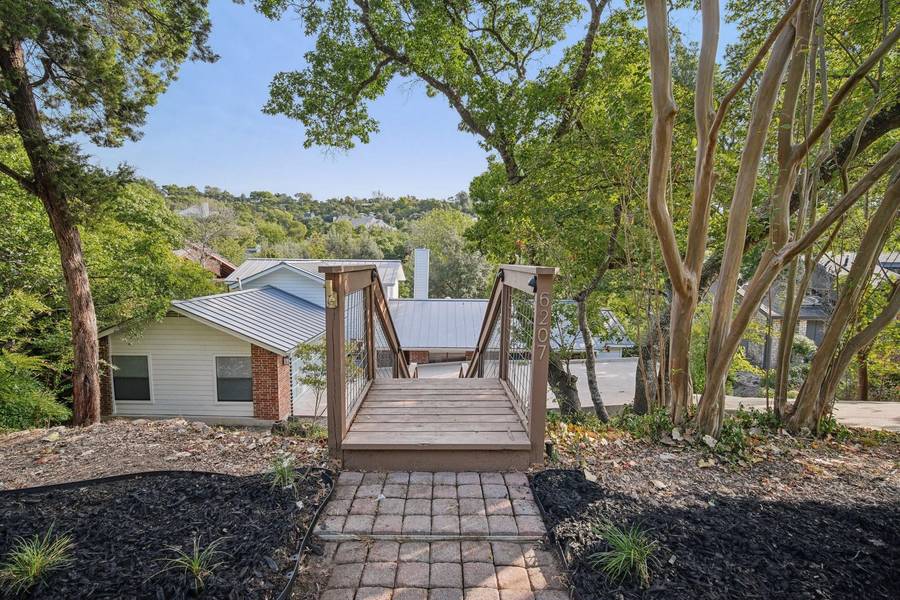 6207 Bon Terra DR, Austin, TX 78731