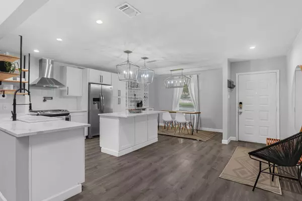 Austin, TX 78745,609 Blackberry DR